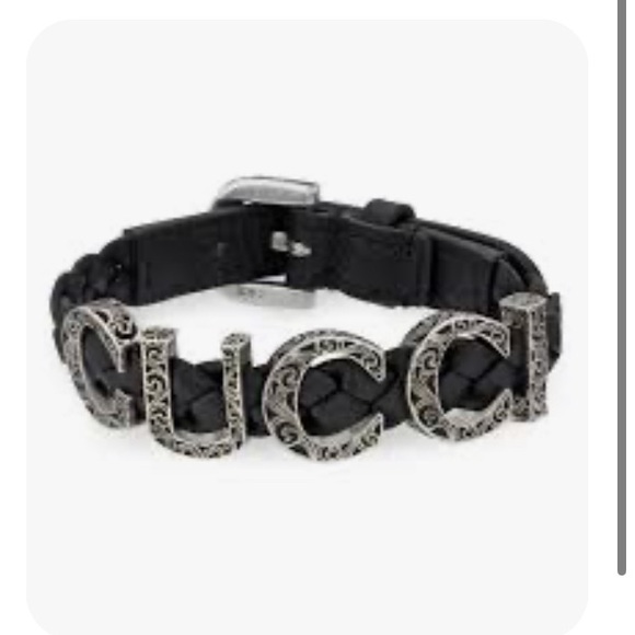 GUCCI NIB black leather bracelet with “Gucci” letters - Picture 2 of 3